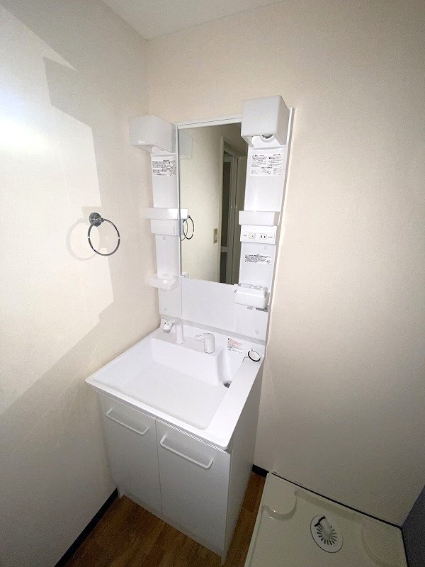 洗面設備　独立洗面台で朝の支度もバッチリ☆