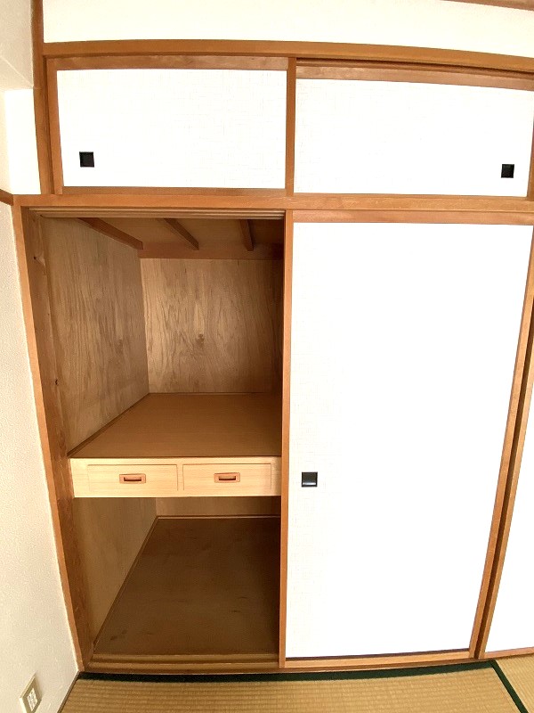 収納　和室の収納は押入れになってます