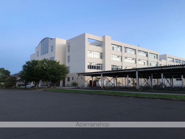 高校・高専　釧路江南高校（高校・高専）まで520m