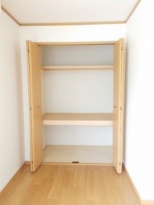 収納　同じ建物の別のお部屋