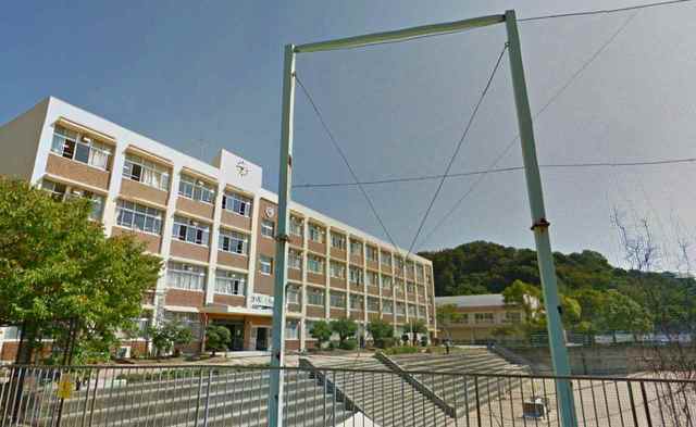 中学校　神戸市立福田中学校（中学校）まで1192m