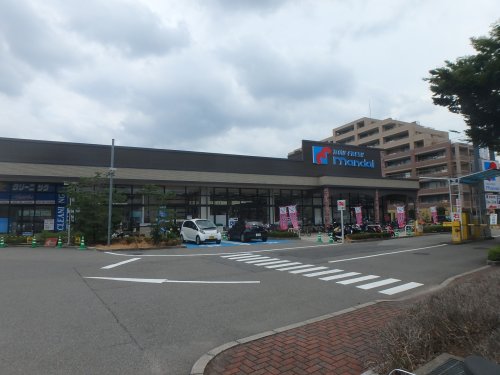 スーパー　mandai(万代) 逆瀬川店（スーパー）まで1244m