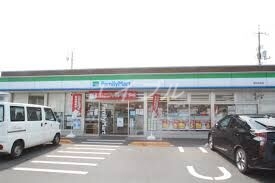 コンビニ　ファミリーマート西大寺中店（コンビニ）まで98m