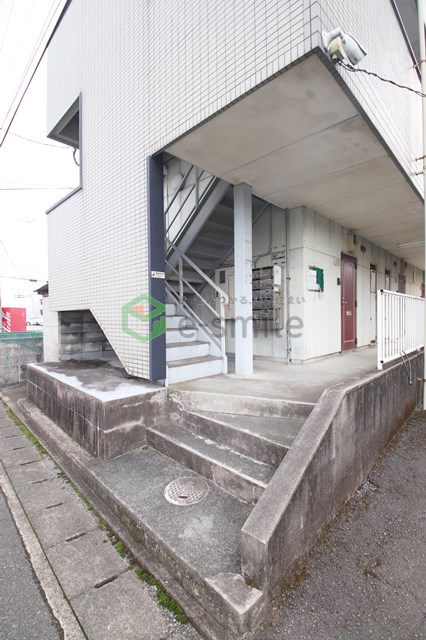 エントランス　建物の内部です