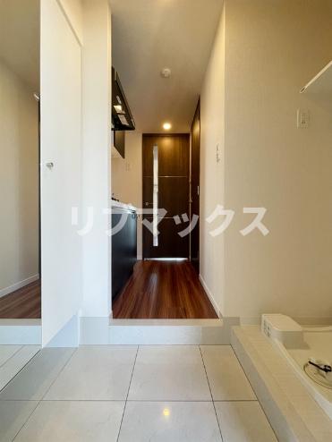 玄関　洗濯機、掃除機等リブマックス仕様の家具家電付き