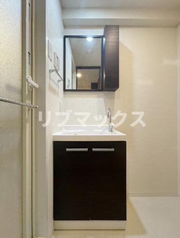 洗面設備　洗濯機、掃除機等リブマックス仕様の家具家電付き