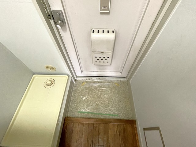 玄関　部屋から見た玄関ドアです。