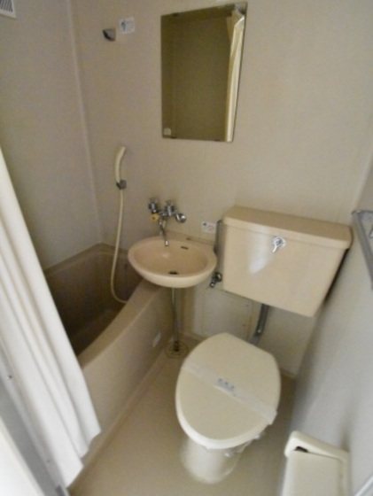 バス・シャワールーム　他号室のお写真です