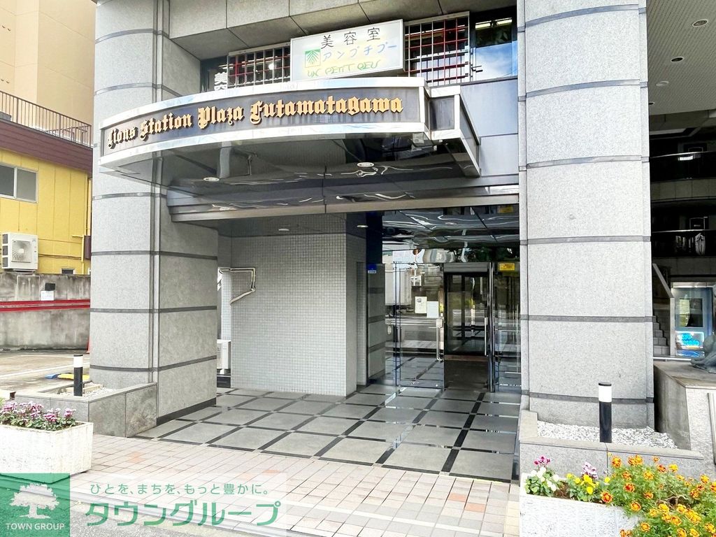 エントランス　駐車場