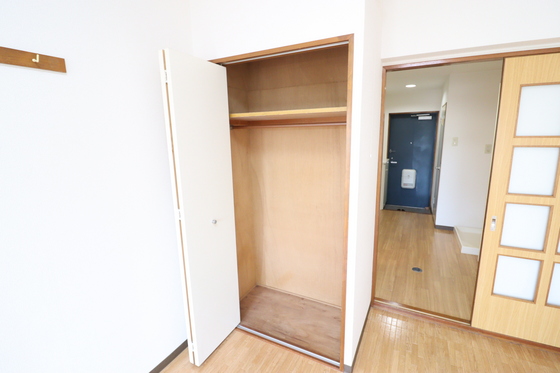 収納　※写真は別号室です