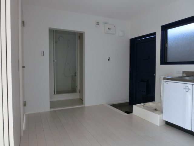 居室・リビング　同物件別号室の写真です。