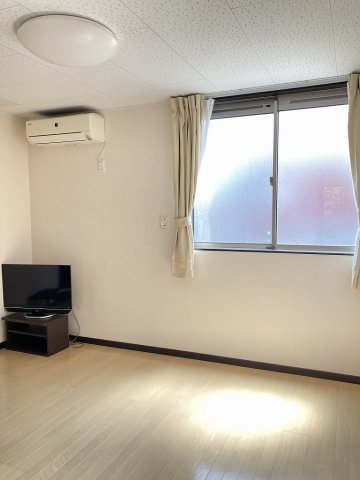 居室・リビング　1階の写真です。