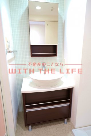 洗面設備　独立洗面化粧台付き