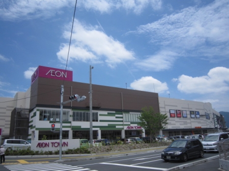 【姶良市西餅田のマンションのスーパー】