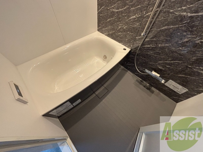 バス・シャワールーム　お風呂になります。一日の疲れを癒してくださいね！