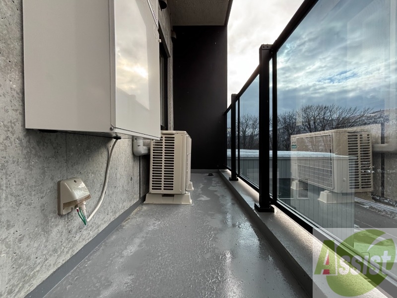 バルコニー　バルコニーです。洗濯物を干したり一息ついたりできますね！