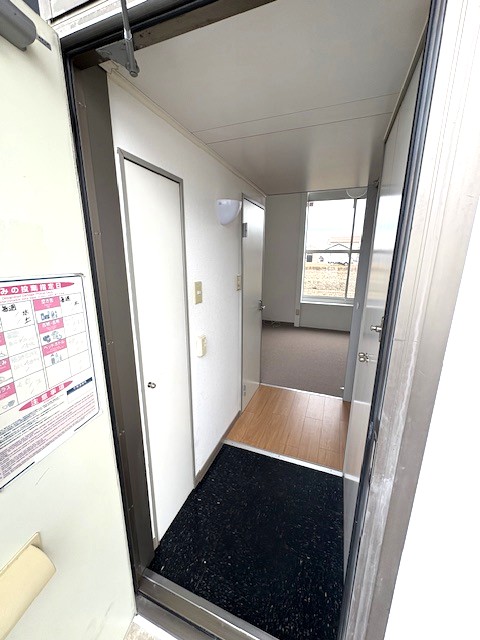 玄関　前回募集時の写真です