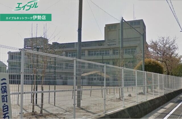 小学校　伊勢市立中島小学校（小学校）まで504m