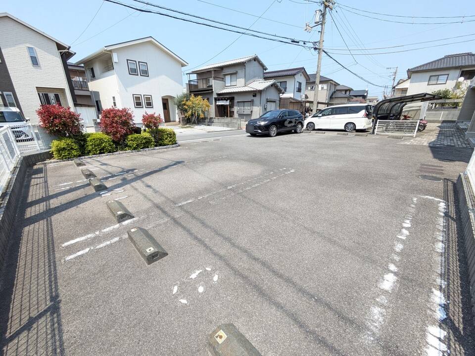 駐車場　駐車場