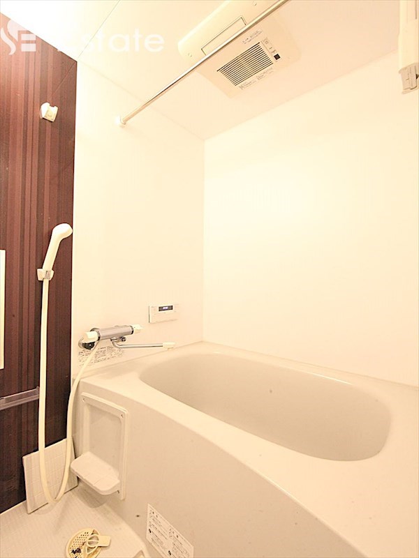 バス・シャワールーム　バスルーム