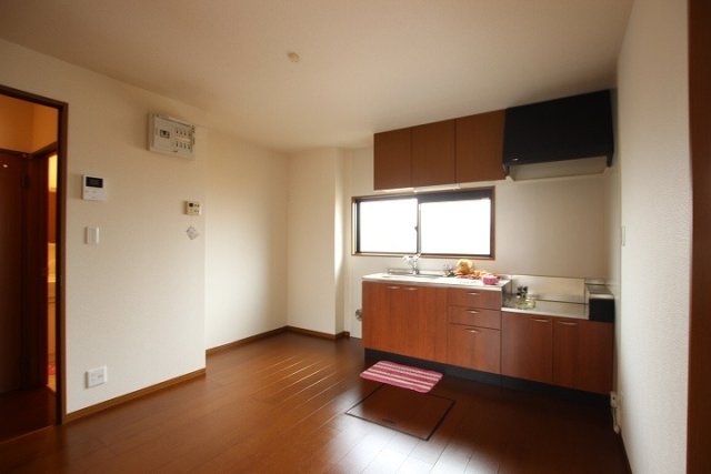 居室・リビング　同物件別号室の写真です。