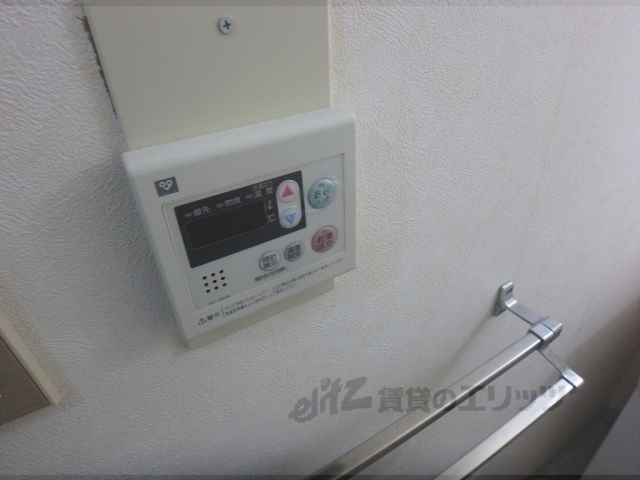 その他設備　給湯器リモコン