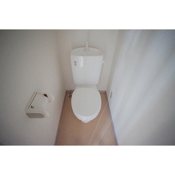 トイレ　バストイレ別