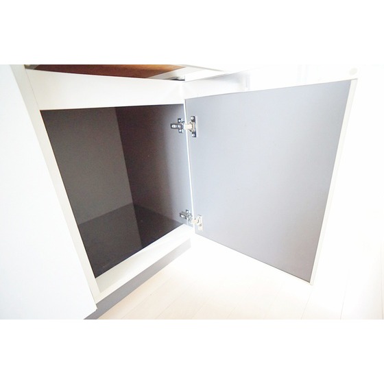 キッチン　下部収納有り