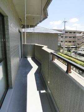 ファミール若園　バルコニー　バルコニー