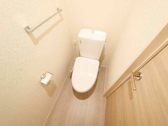 トイレ　落ち着いたトイレです