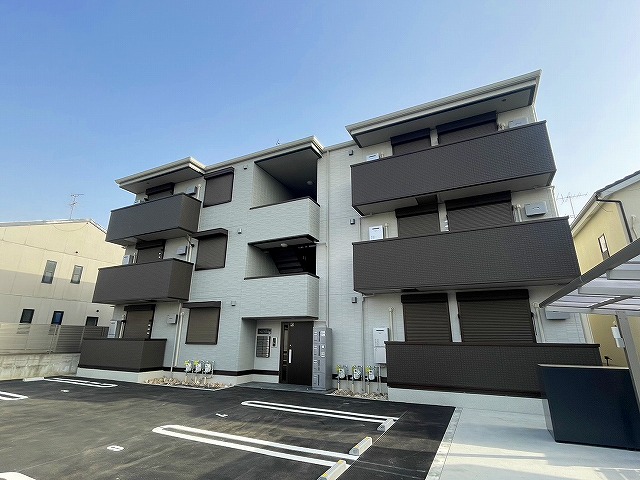 建物外観　落ち着いた雰囲気の外観です