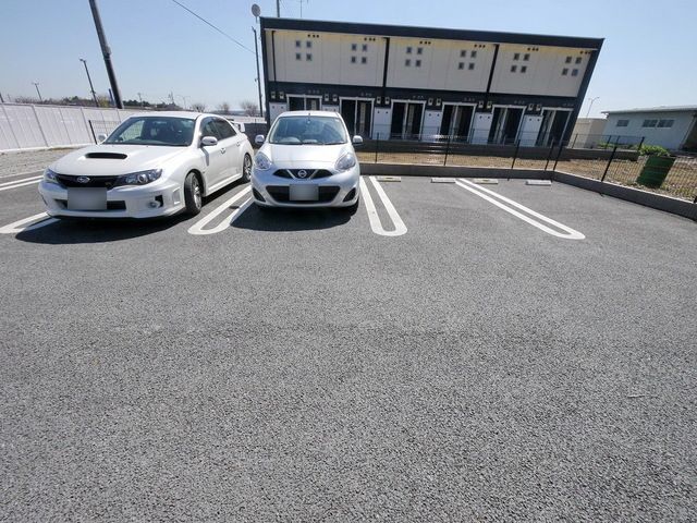 駐車場　駐車場