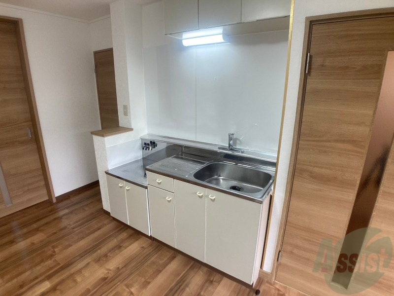 キッチン　キッチンは調理スペースもあり料理がはかどりそうです。