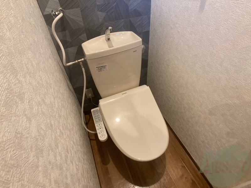 トイレ　こちらはトイレです。清潔感があり、安心して使用できます。