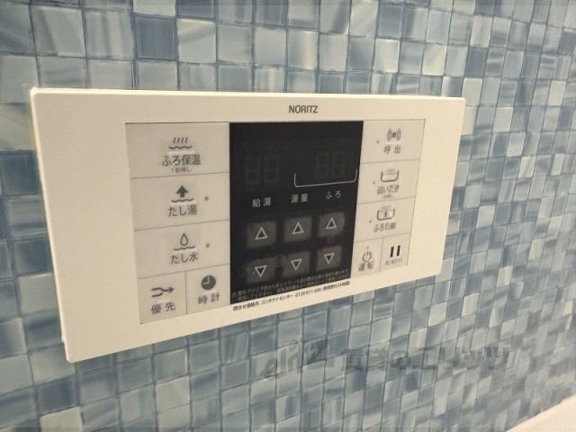 その他設備　給湯器リモコン