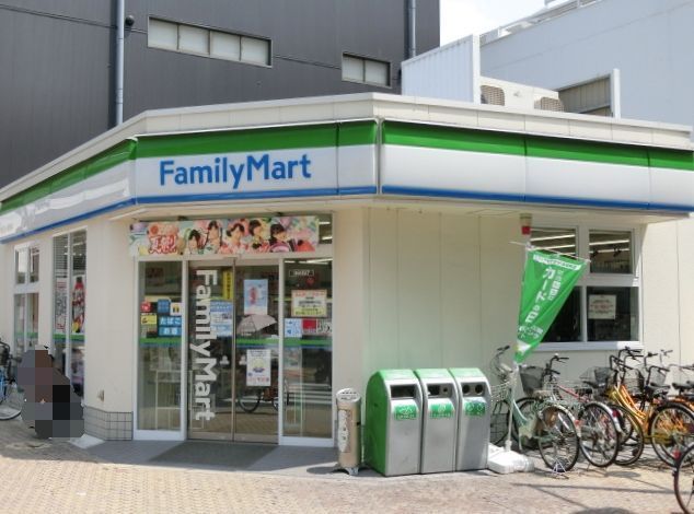 コンビニ　ファミリーマート 天美我堂三丁目店（コンビニ）まで334m
