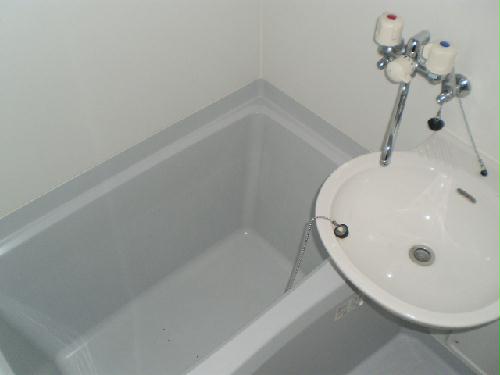 バス・シャワールーム　ＴＶのサイズ・デザインが異なる場合があります。