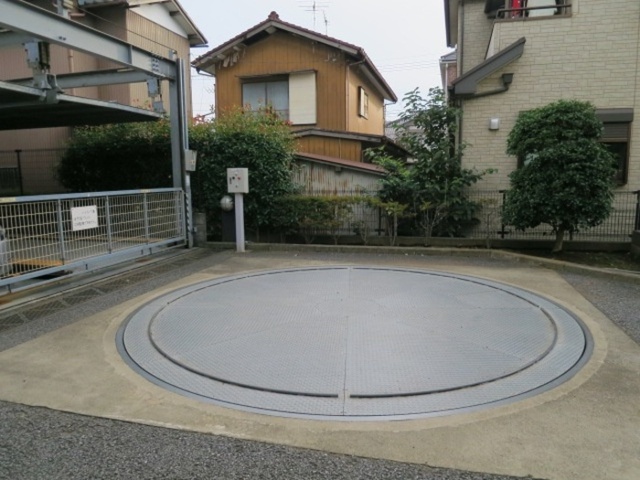 駐車場　駐車場