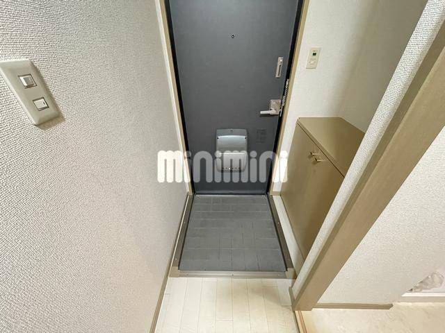 玄関　和室＋押入れ