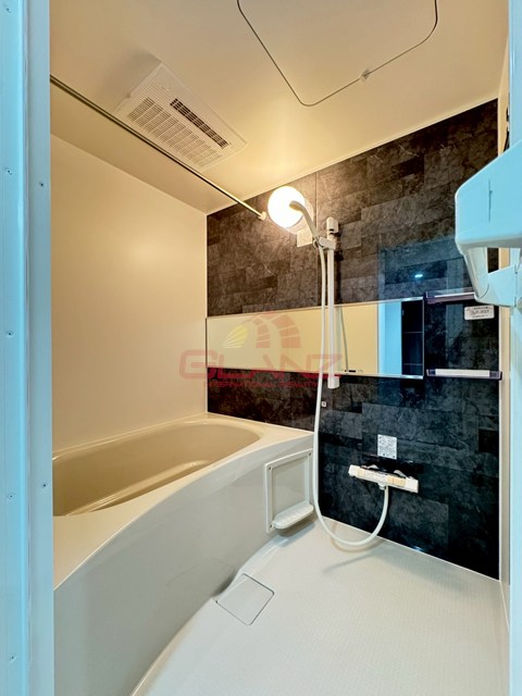 バス・シャワールーム　追い炊き機能付きです！