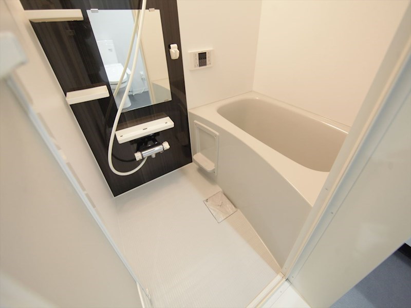 バス・シャワールーム　追い焚き・オートバス機能付お風呂