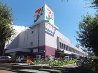 ショッピングセンター　イトーヨーカドー上大岡店（ショッピングセンター）まで473m