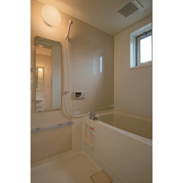 バス・シャワールーム　１階のお部屋