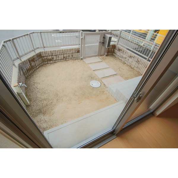 庭　１階のお部屋