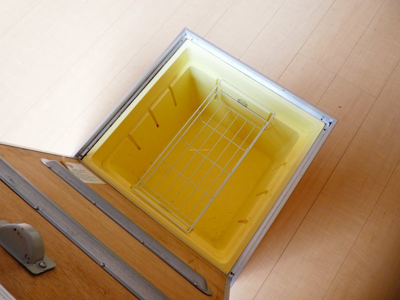 収納　床下収納