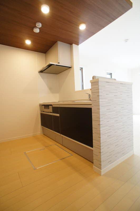 キッチン　IH3口システムキッチン！！収納力に自身があります！