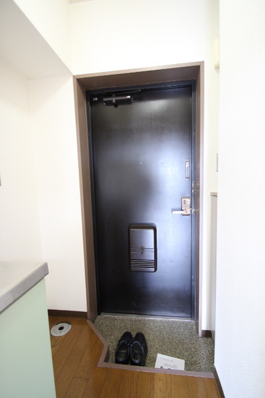 玄関　他号室のお写真です