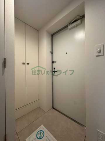玄関　LEGALAND高円寺