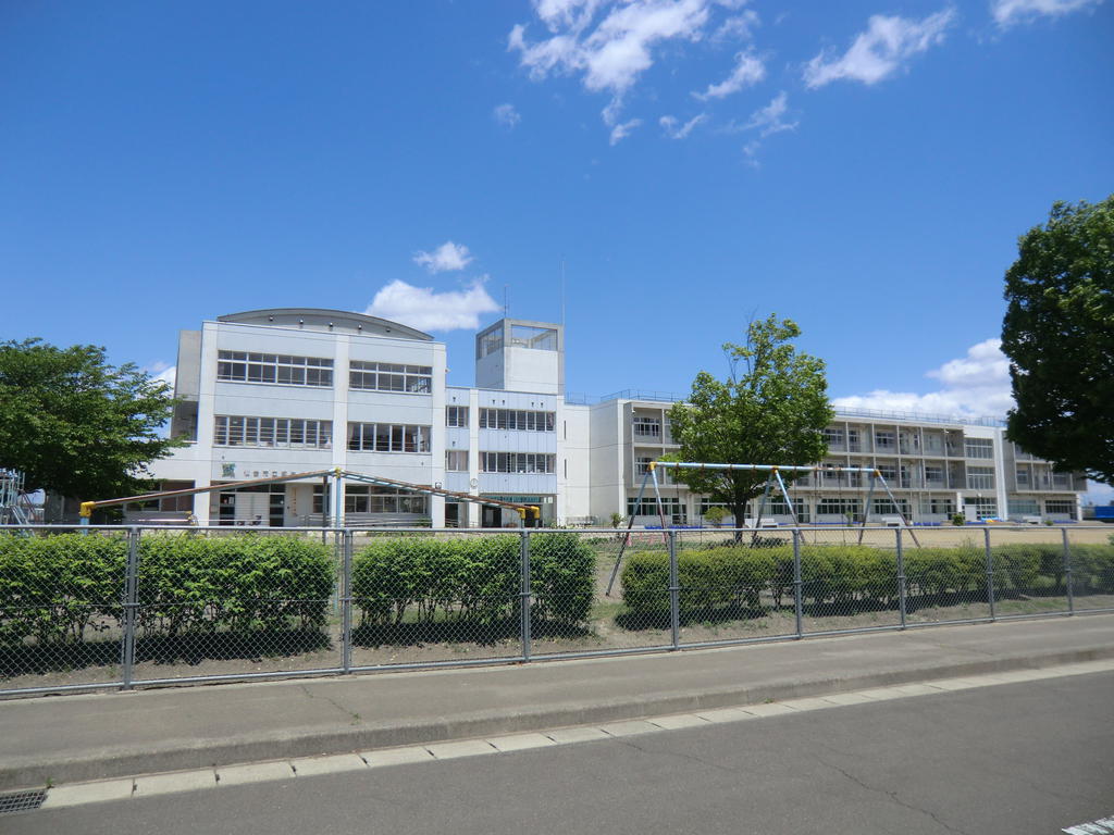 小学校　仙台市立柳生小学校（小学校）まで300m