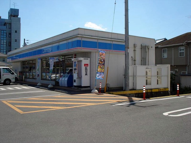 コンビニ　ローソン岡山伊島店（コンビニ）まで320m